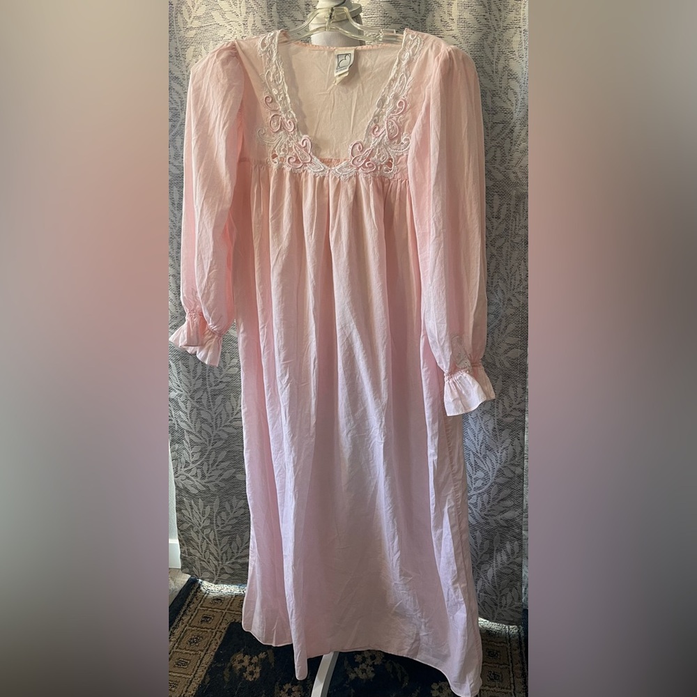 Vintage Eve Stillman Pink Long Sleeve Nightgown with Lace Detail